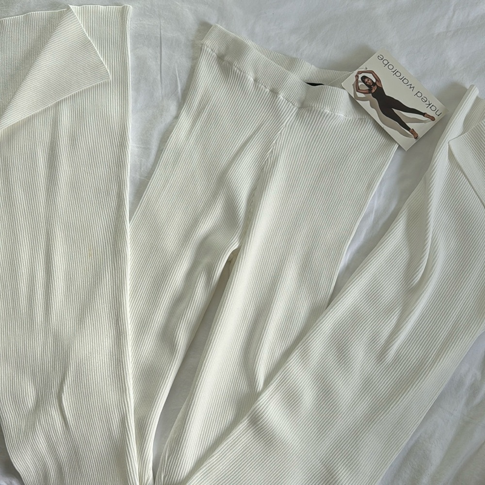 Naked wardrobe white ribbed flare leggings